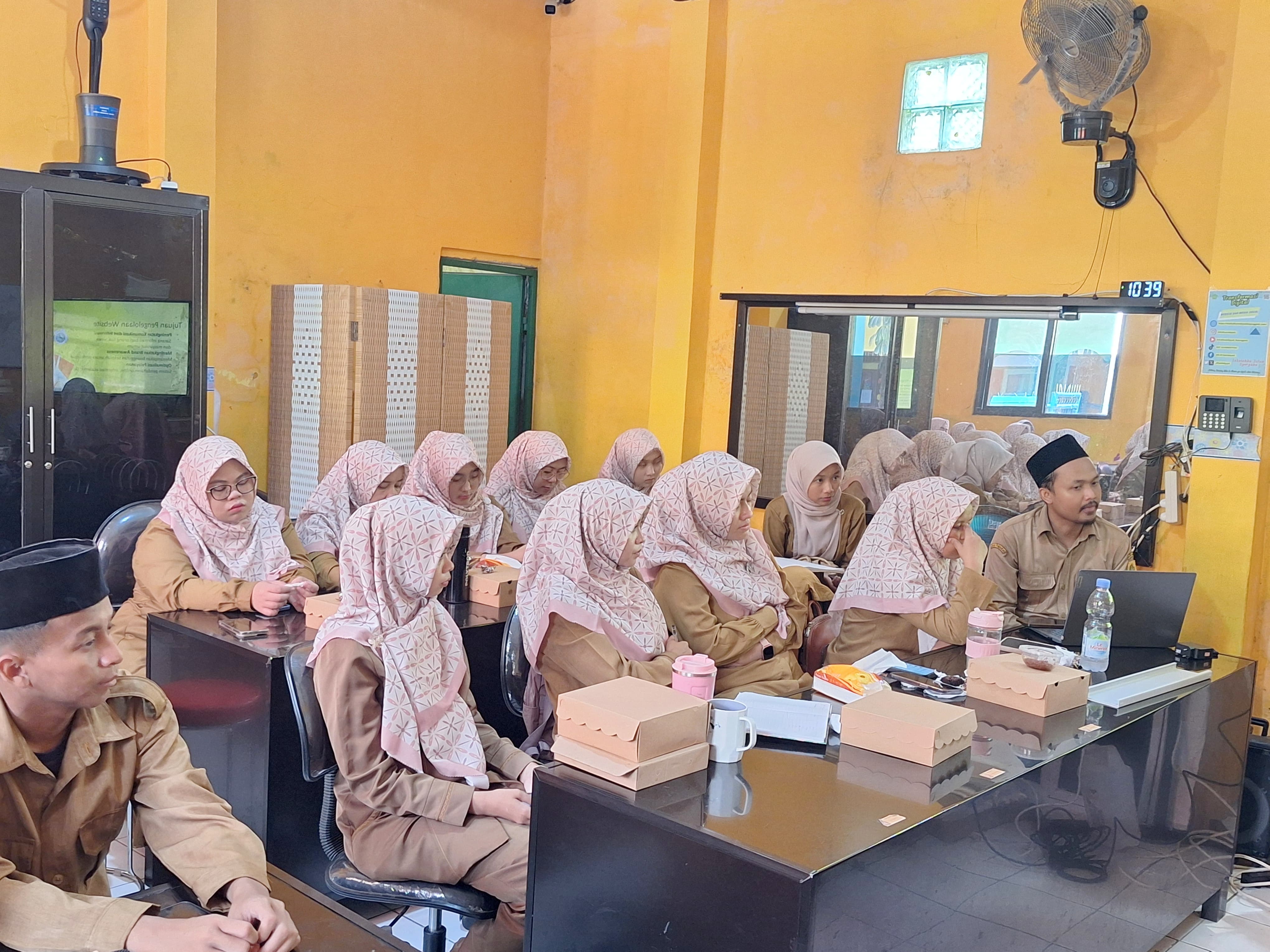 Berikut manfaat Bimtek menyenangkan dan bikin candu  Seven Light bagi anak yang kecanduan game di SDIT Al-Hamidiyyah Bojonggede: